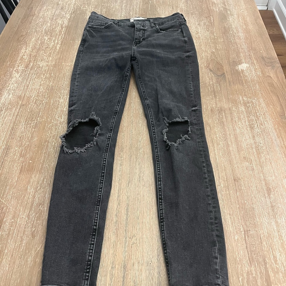 Free People Blow Out Knee Skinny Jeans Size 26